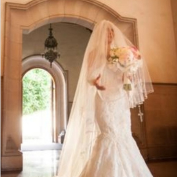 Enzoani Wedding Dress > Style: "Jenny" - Picture 7 of 8